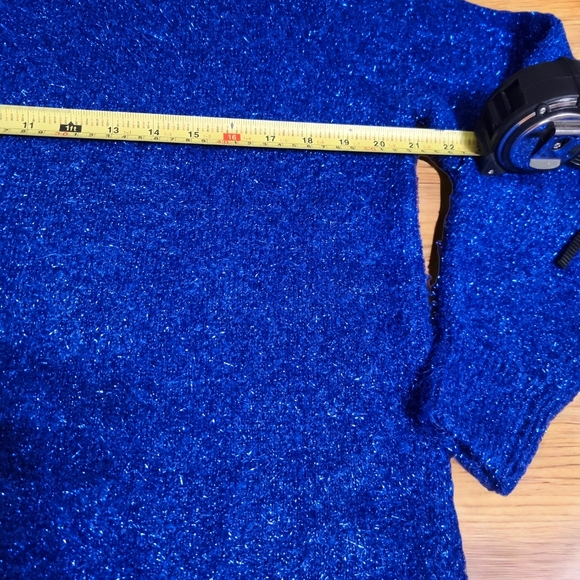 3/$40 Sale! H&M Metallic Oversized Sparkly Royal Blue Long Turtleneck Sweater - Picture 4 of 8